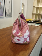 Load image into Gallery viewer, Handbag

