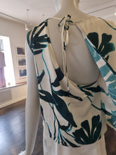 Load image into Gallery viewer, Blouse
