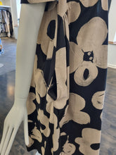 Load image into Gallery viewer, Dress
