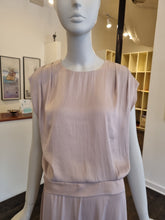 Load image into Gallery viewer, Blouse

