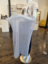 Load image into Gallery viewer, Shawl
