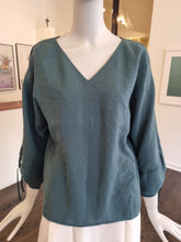 Load image into Gallery viewer, Blouse
