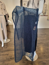 Load image into Gallery viewer, Shawl
